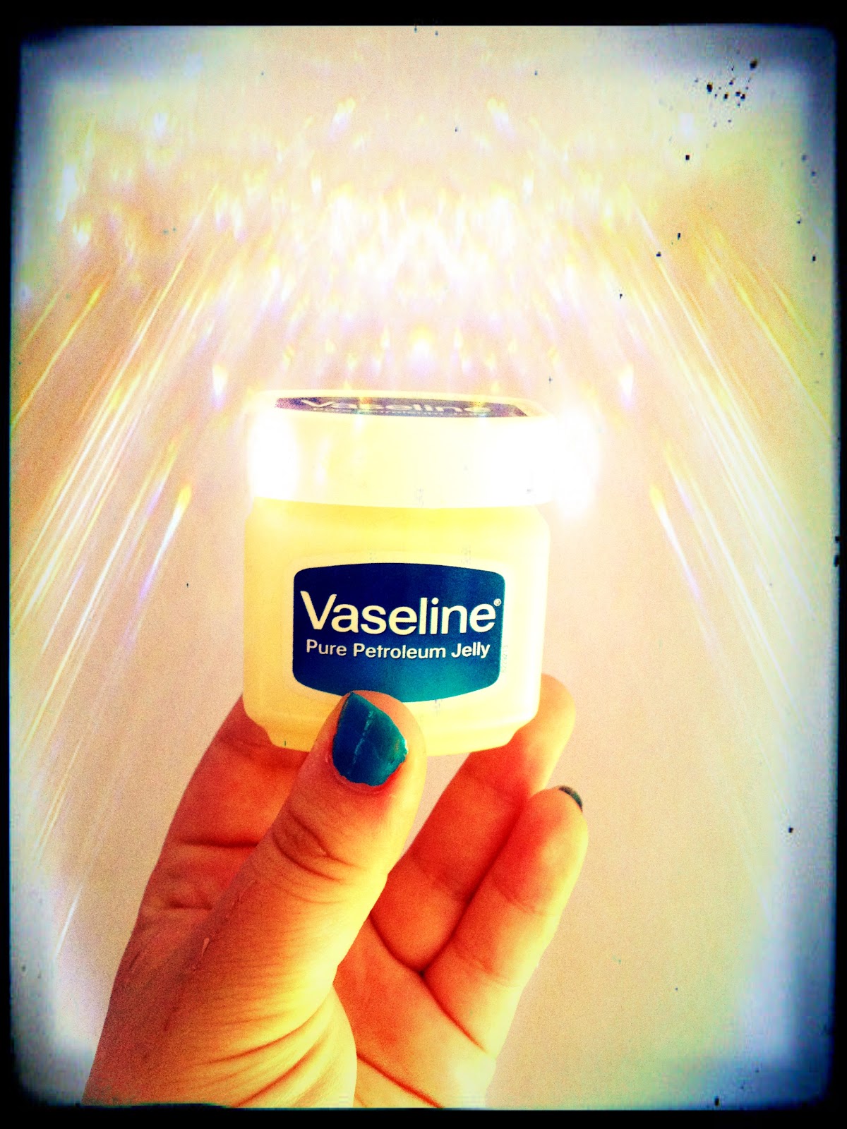 Libanoush Vaseline sauveuse de mes pieds secs et bien plus